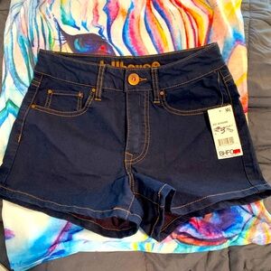 NWT - Dollhouse Blue Denim Rinse Shorts Size 5  Orig $70  Sell $25